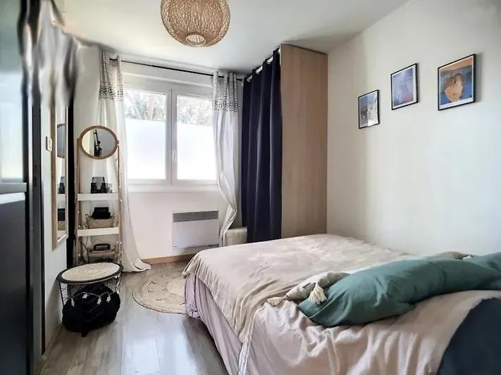 Apartment Joli Appartement Climatise Avec Exterieur Rognac